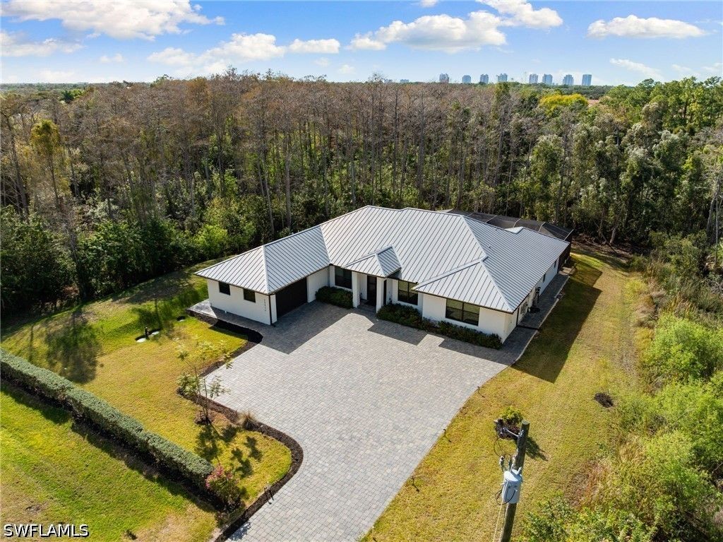 25526 Busy Bee Dr, Bonita Springs