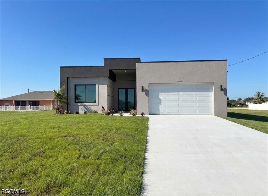 4332 Nw 32nd St, Cape Coral