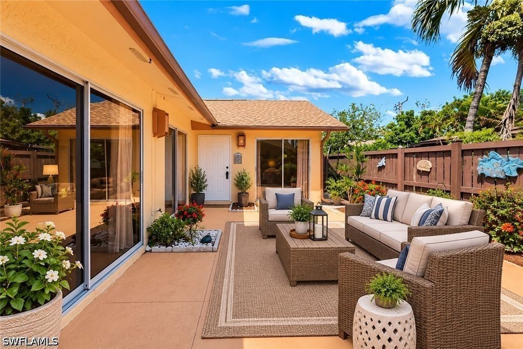 6346 Royal Woods Dr, Fort Myers