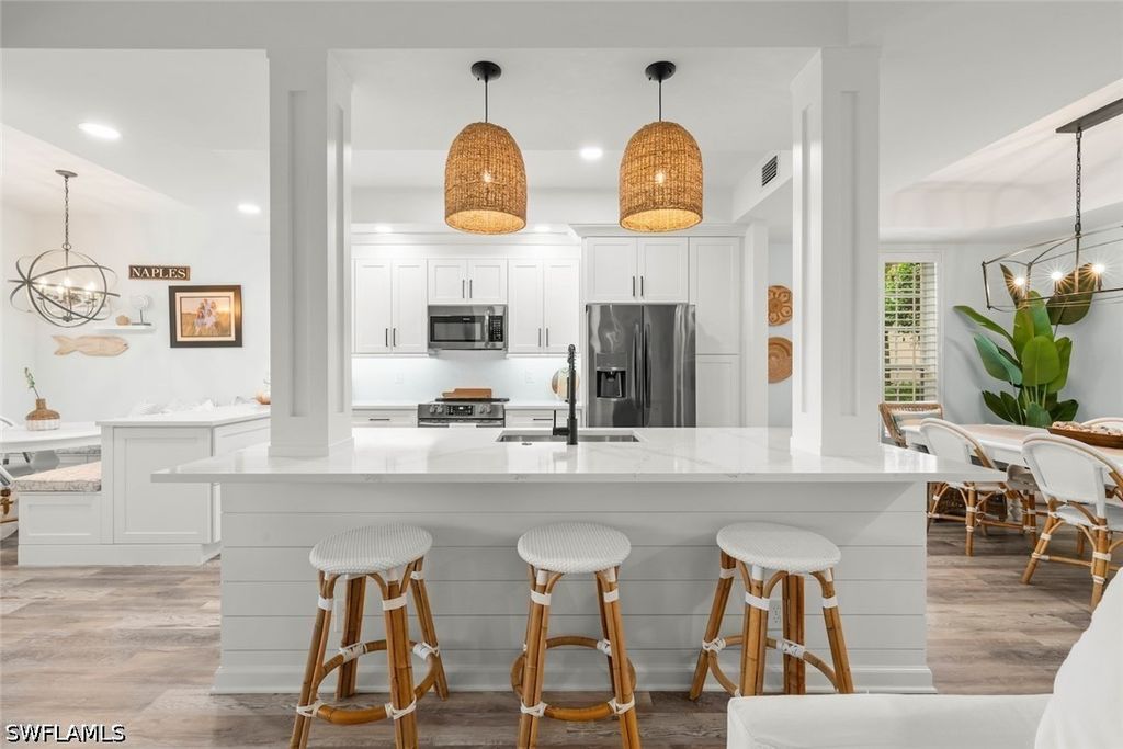 8452 Abbington Cir 1612, Naples