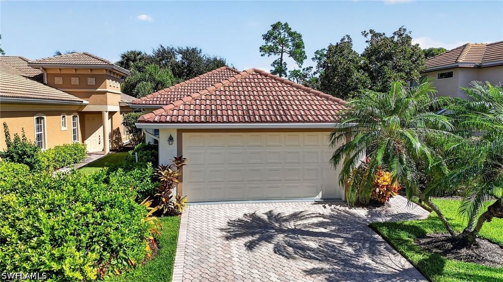 8515 Chase Preserve Dr, Naples