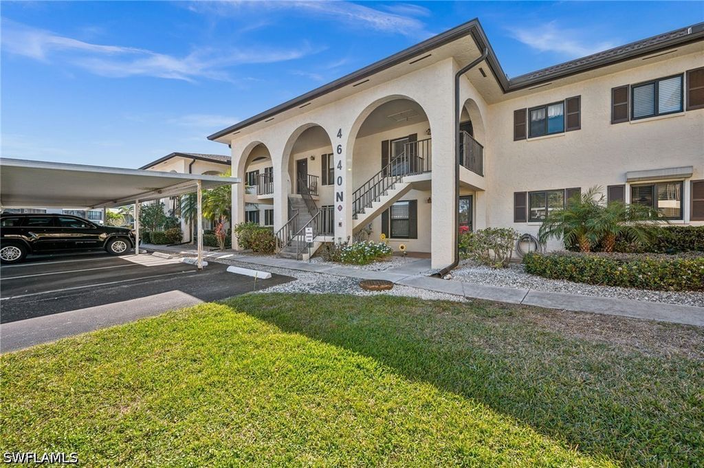 4640 Chantelle Dr N203, Naples
