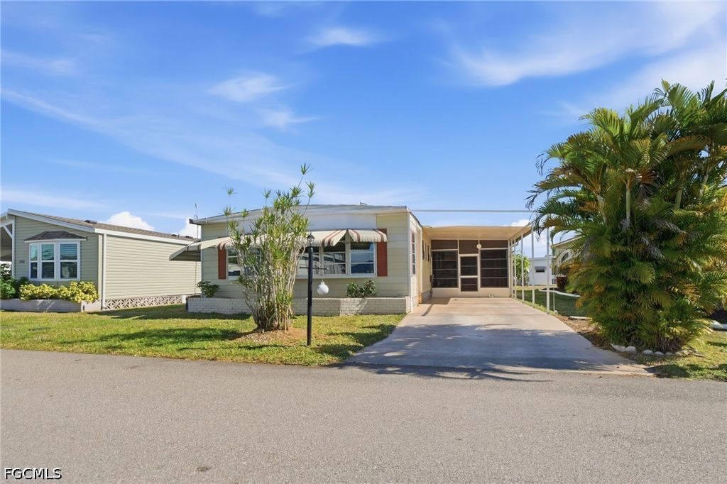 14734 Patrick Henry Rd 292, North Fort Myers