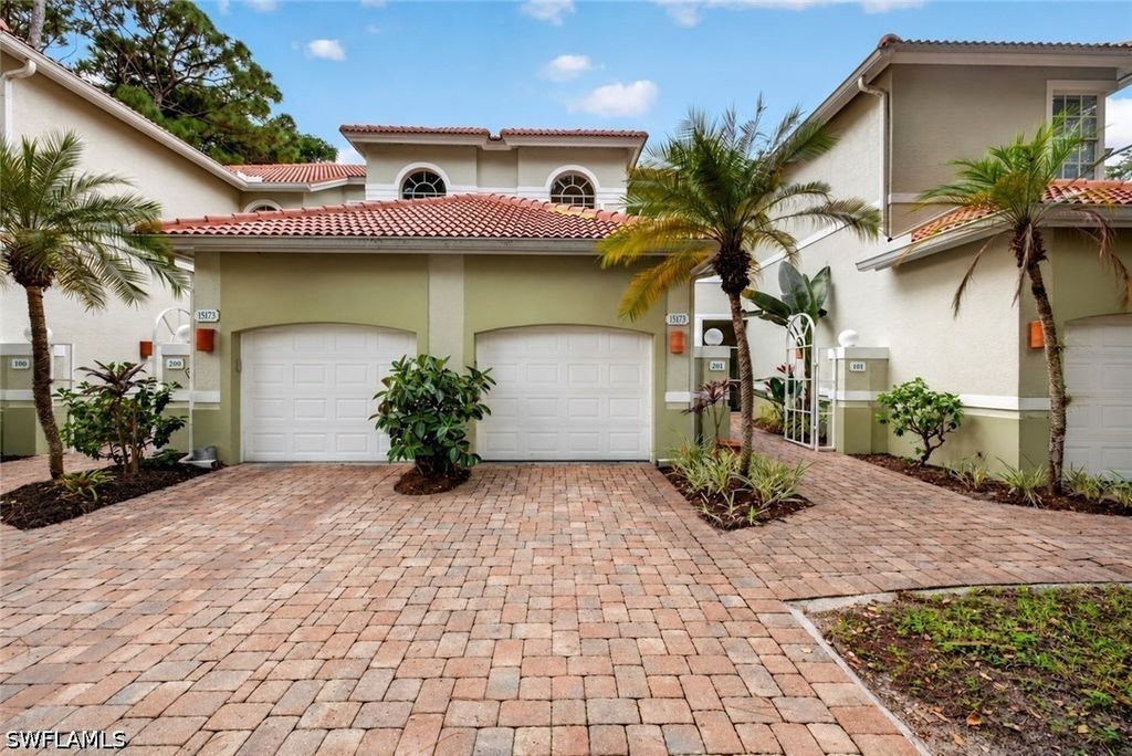 15173 Storrington Pl E-201, Naples