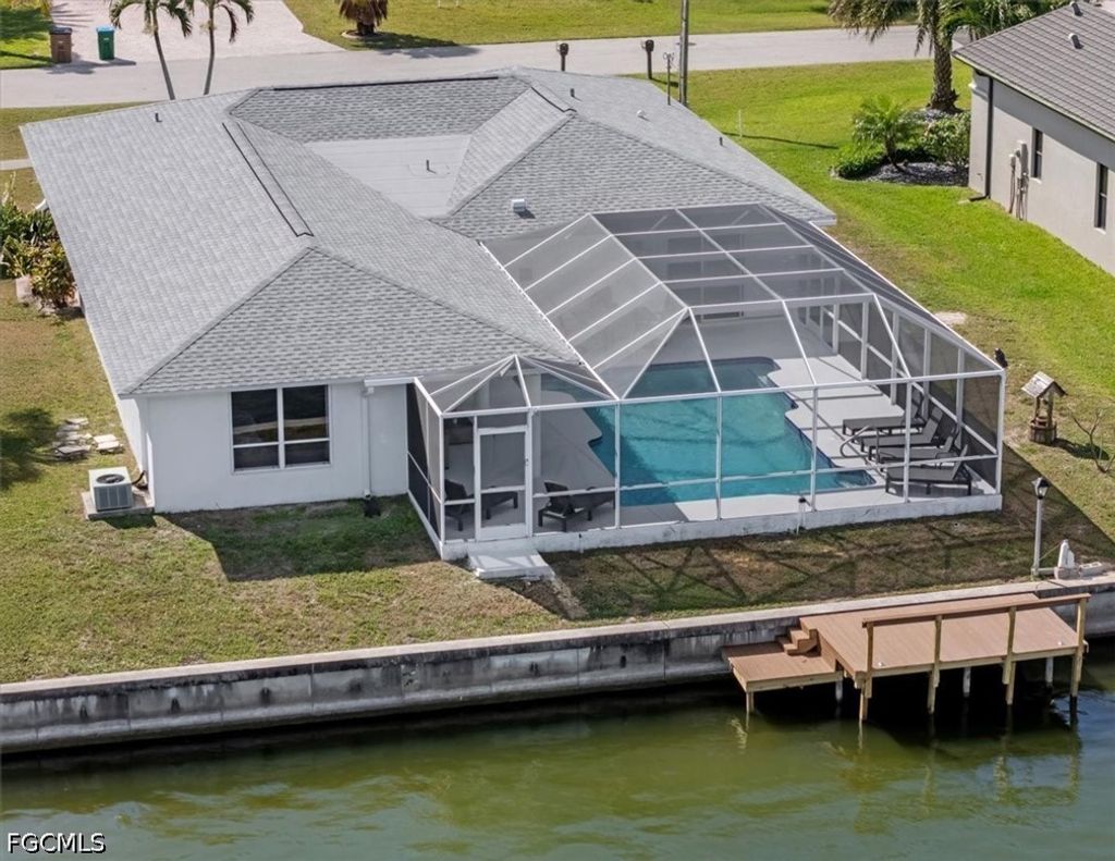 1503 Sw 38th St, Cape Coral