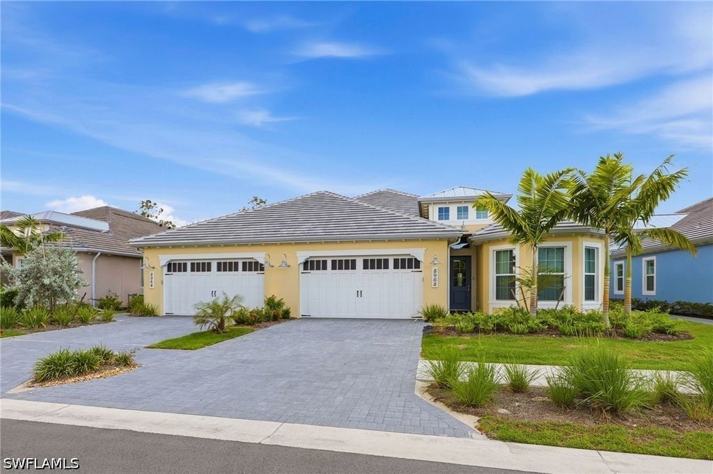 8964 Calypso Ct, Naples