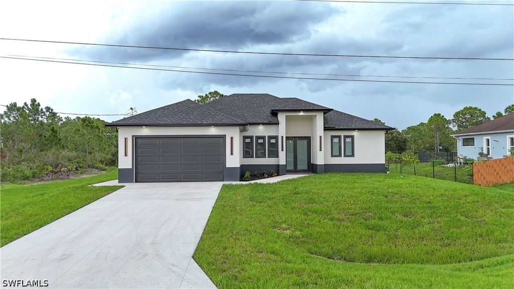 1408 Dixie Ave, Lehigh Acres