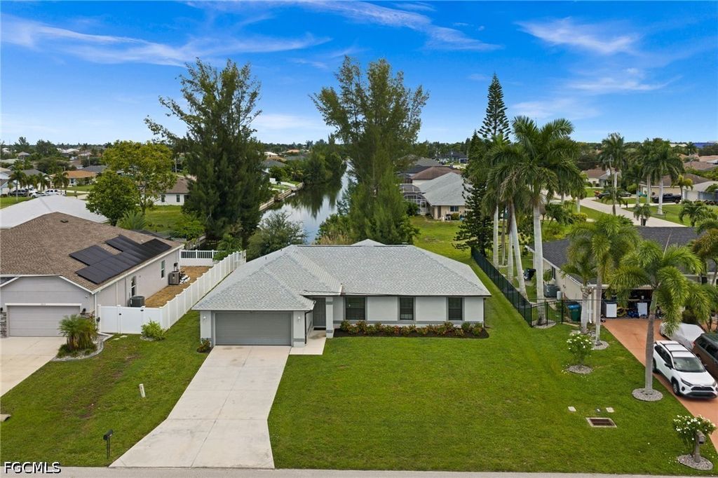 2217 Sw 7th Pl, Cape Coral