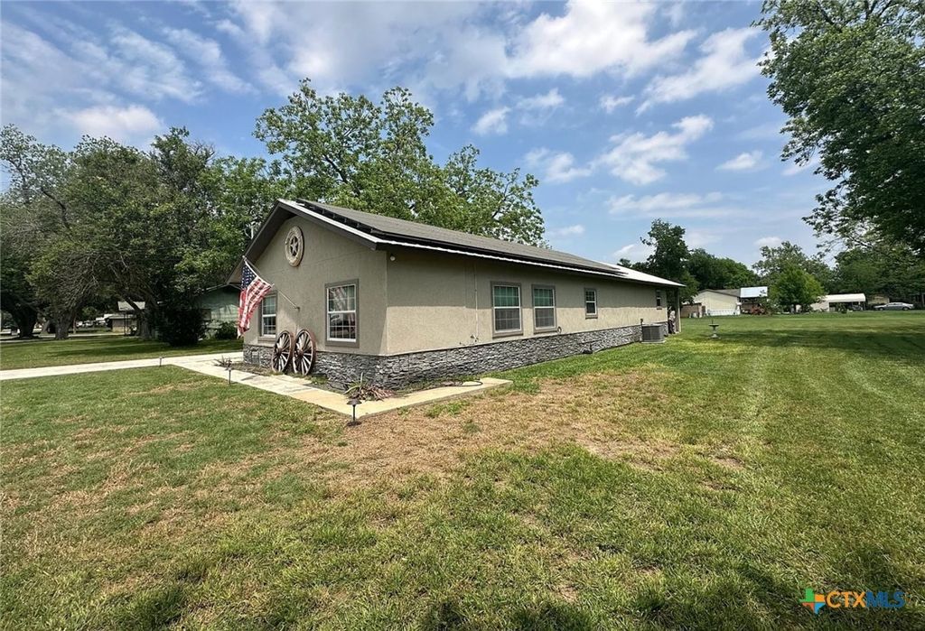 509 Reiley Road, Seguin