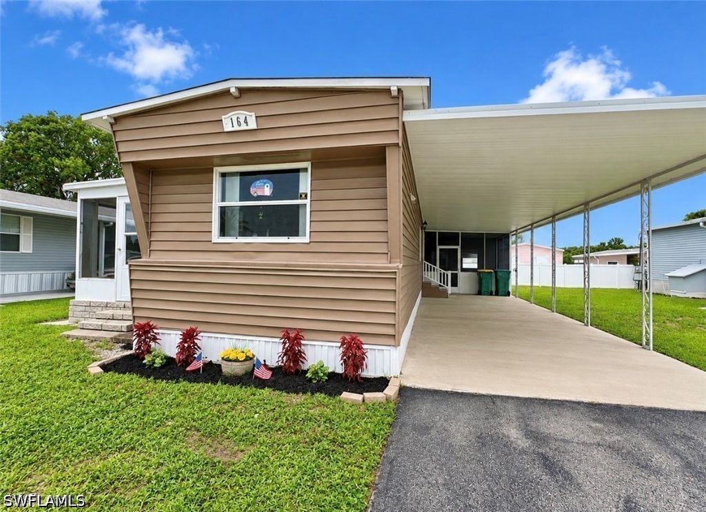 164 Cape Sable Dr, Naples