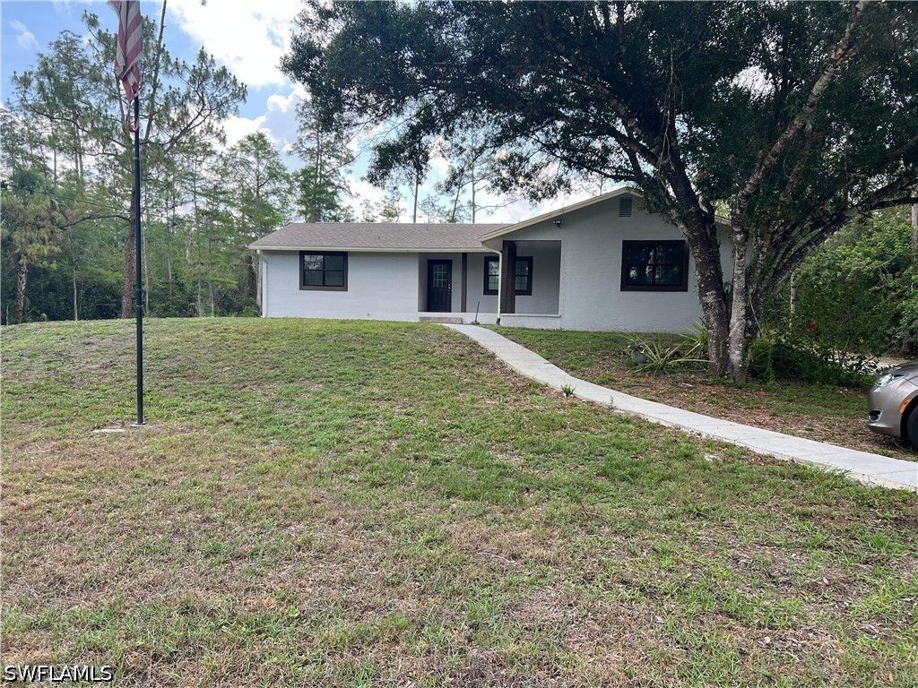 360 Desoto Blvd S, Naples