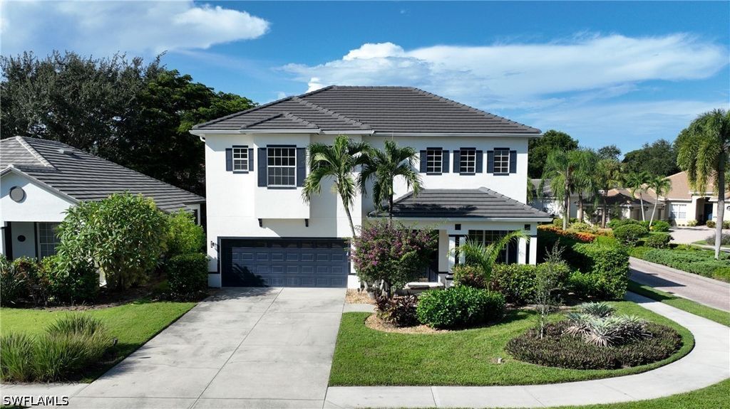 8213 Laurel Lakes Blvd, Naples