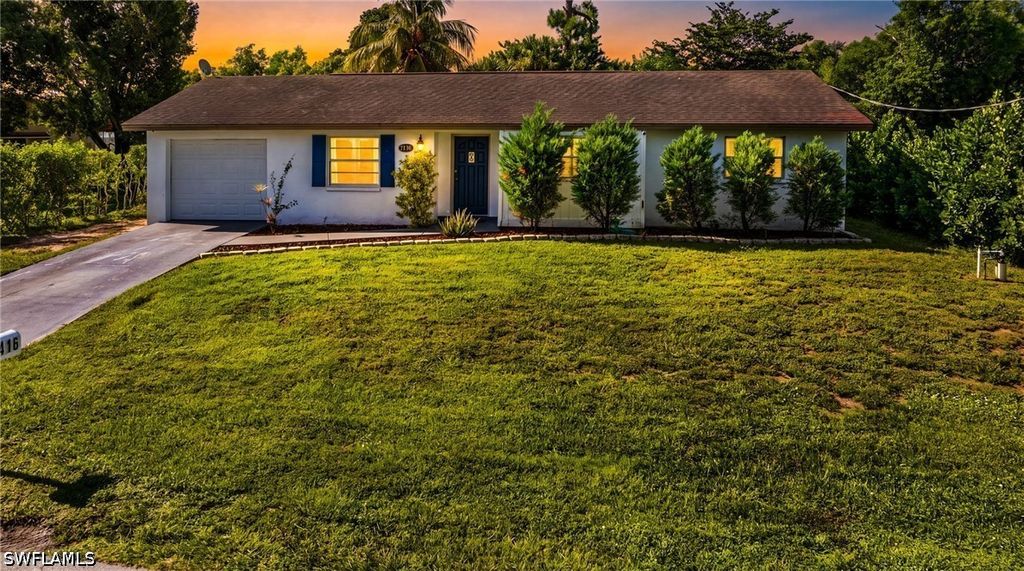 7416 Pine Dr, Fort Myers