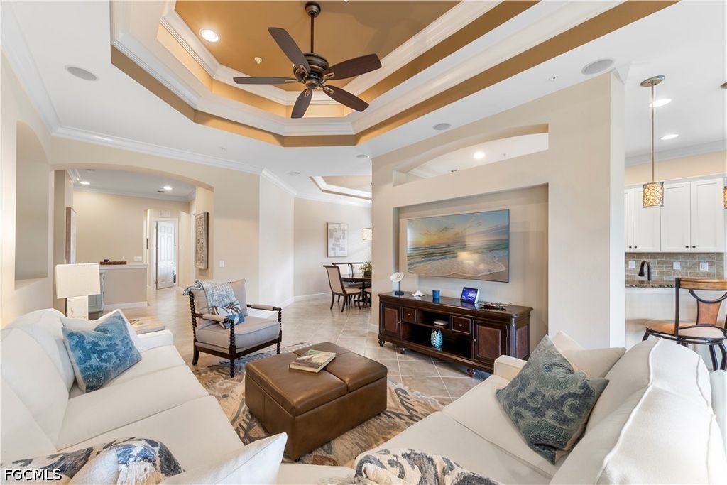 10351 Glastonbury Cir 201, Fort Myers