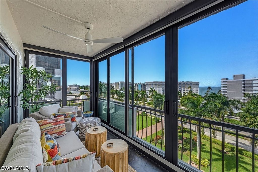 3430 Gulf Shore Blvd N 6j, NAPLES