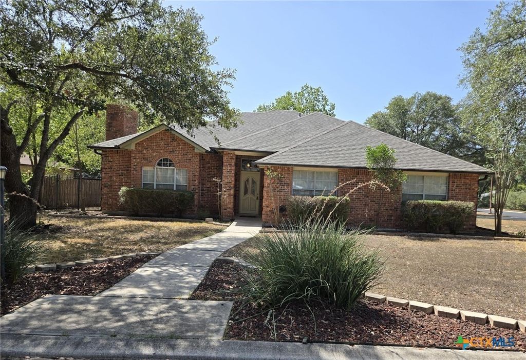 1211 Meadow Run, Seguin