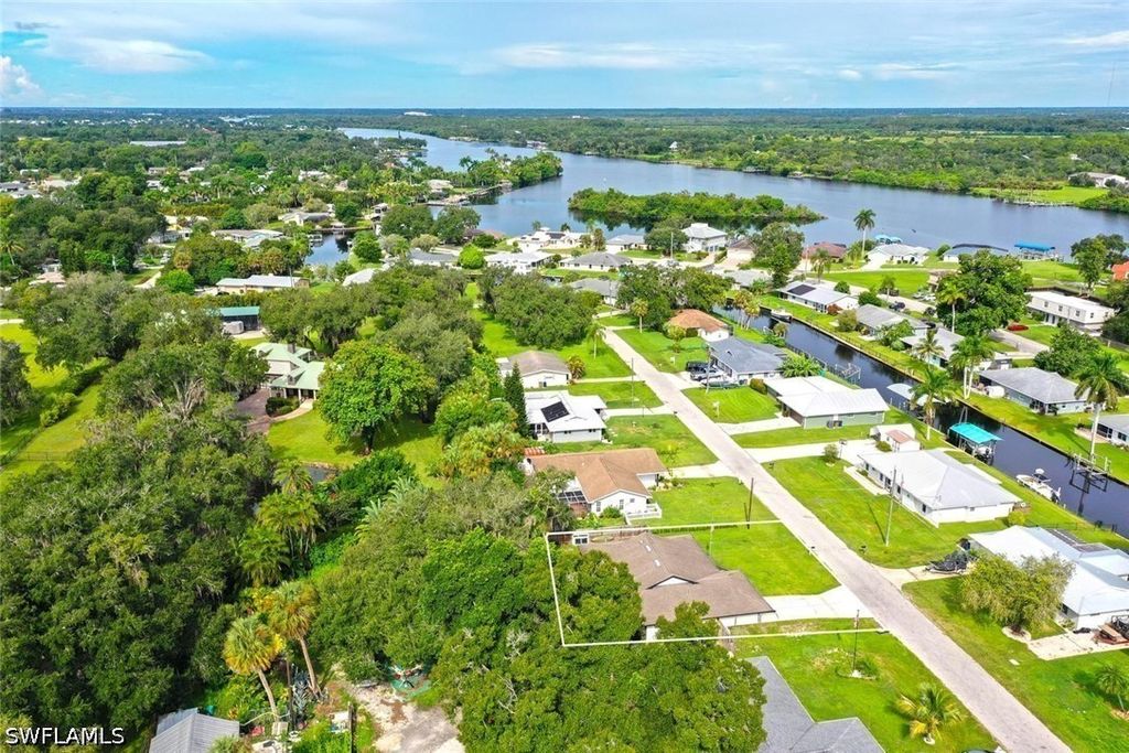 14949 Randolph Dr, Fort Myers