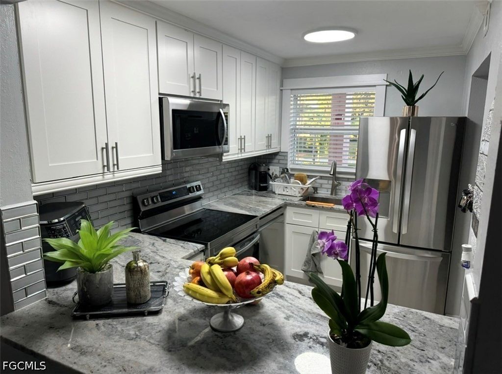 400 Forest Lakes Blvd 209, Naples