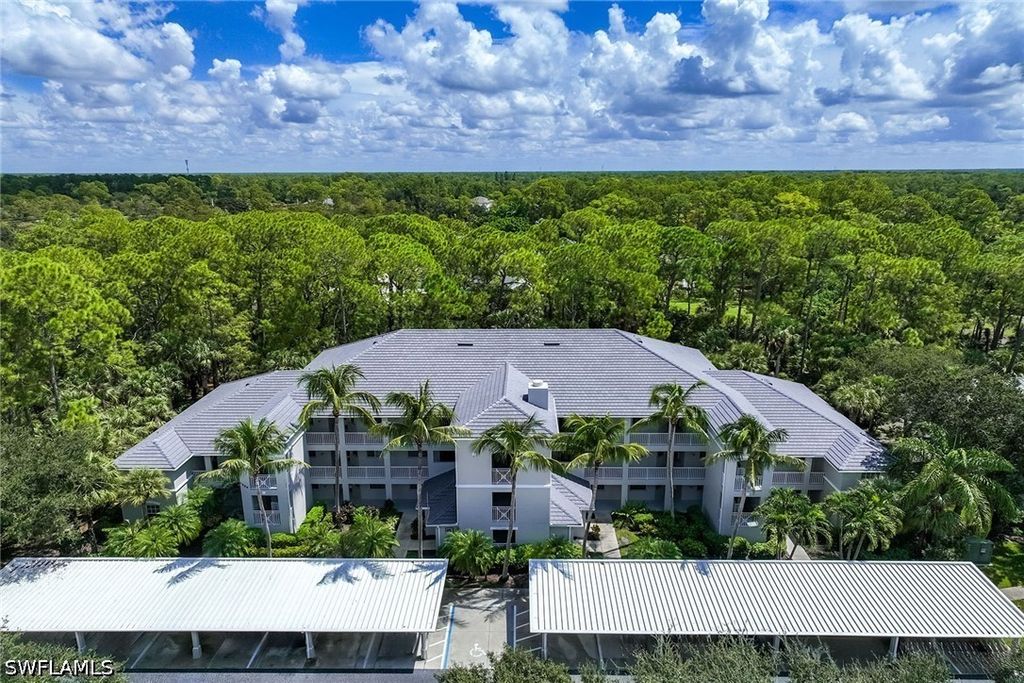 1886 Tarpon Bay Dr S 204, Naples