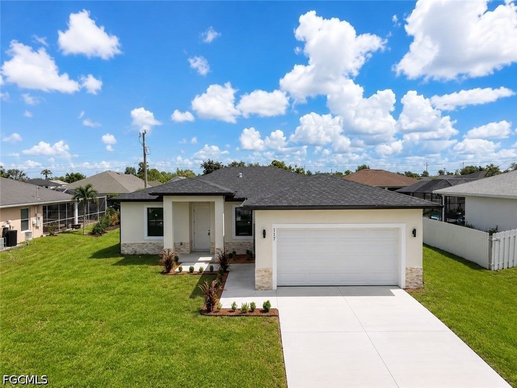 117 Nw 13th St, Cape Coral