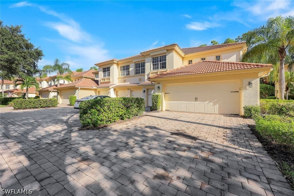 26413 Lucky Stone Rd 202, Bonita Springs
