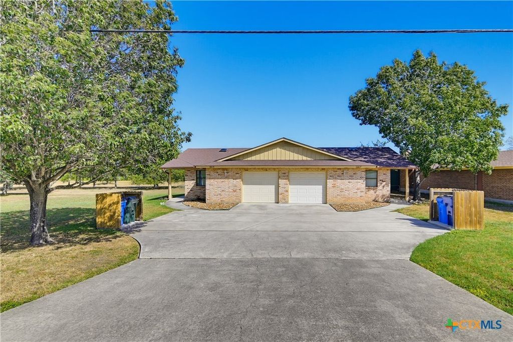 16615 Fm 725, Seguin