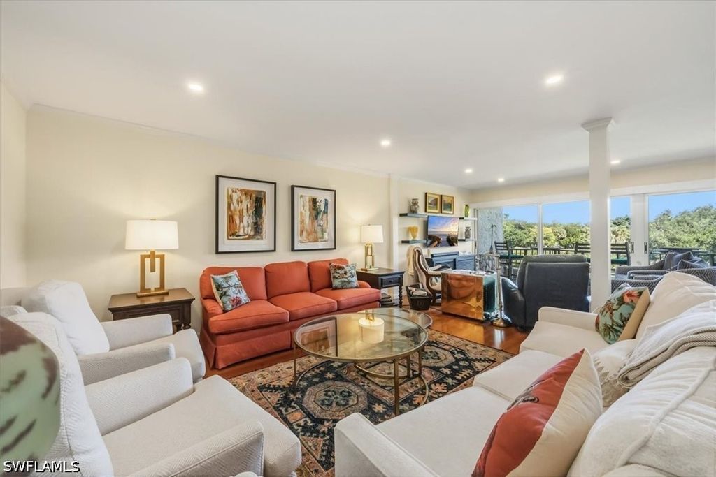 102 Tall Pine Ln 3107, Naples