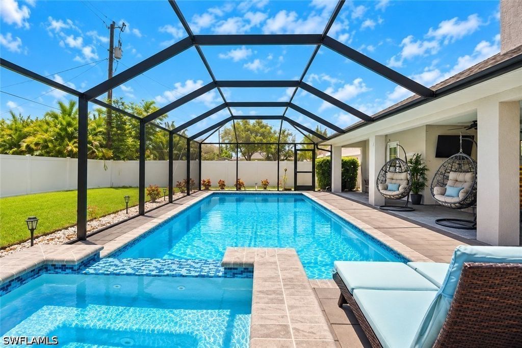 1727 Se 8th Ave, Cape Coral