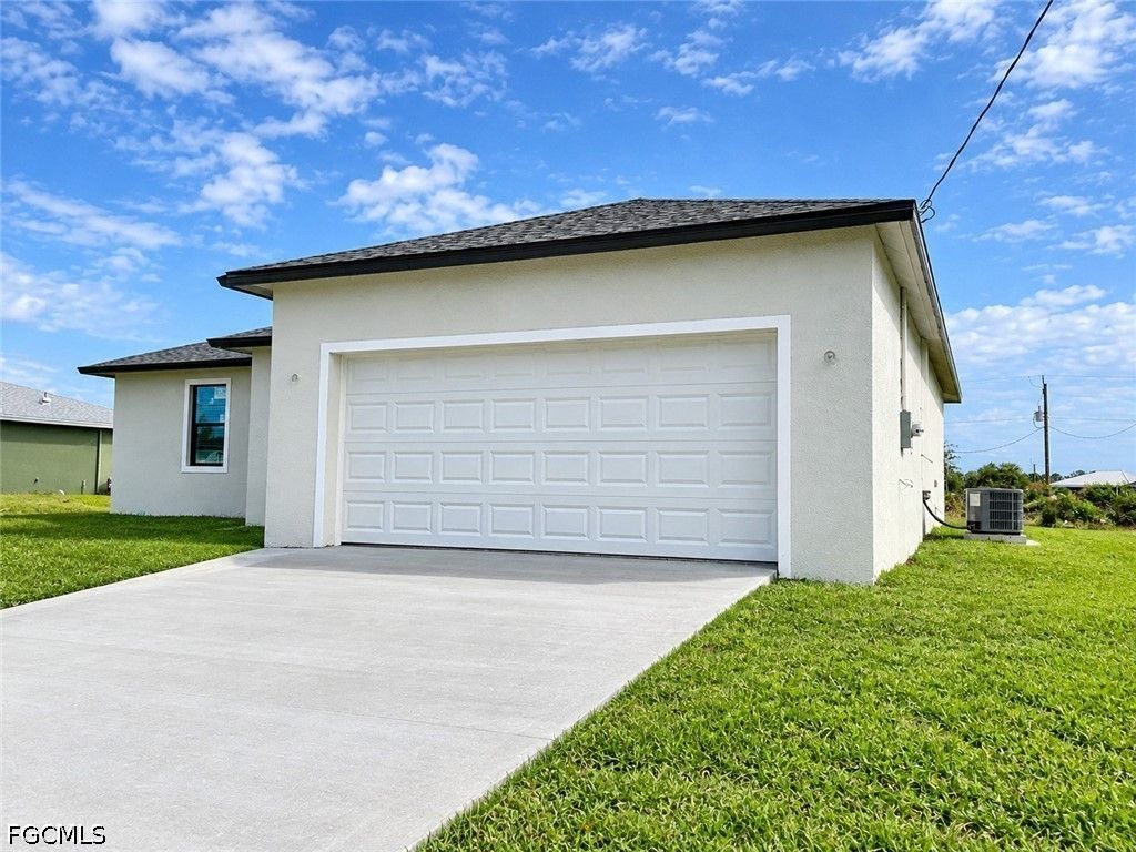 7006 Waldo Cir, Labelle