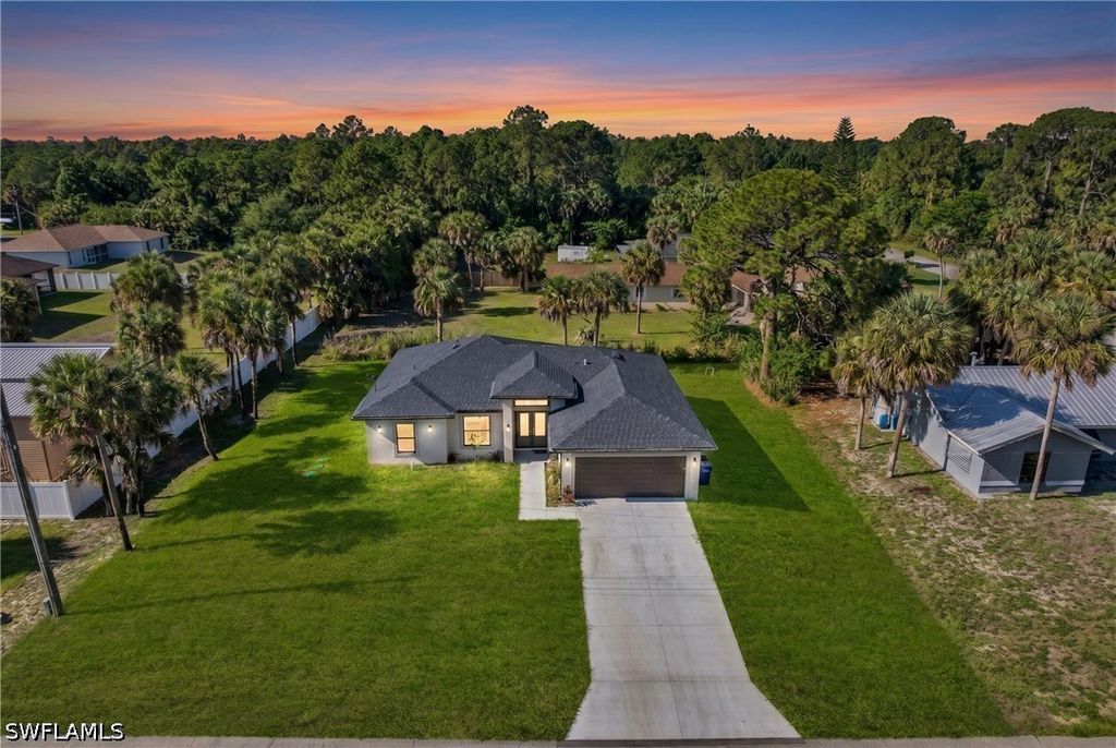 205 W 7th St, Lehigh Acres
