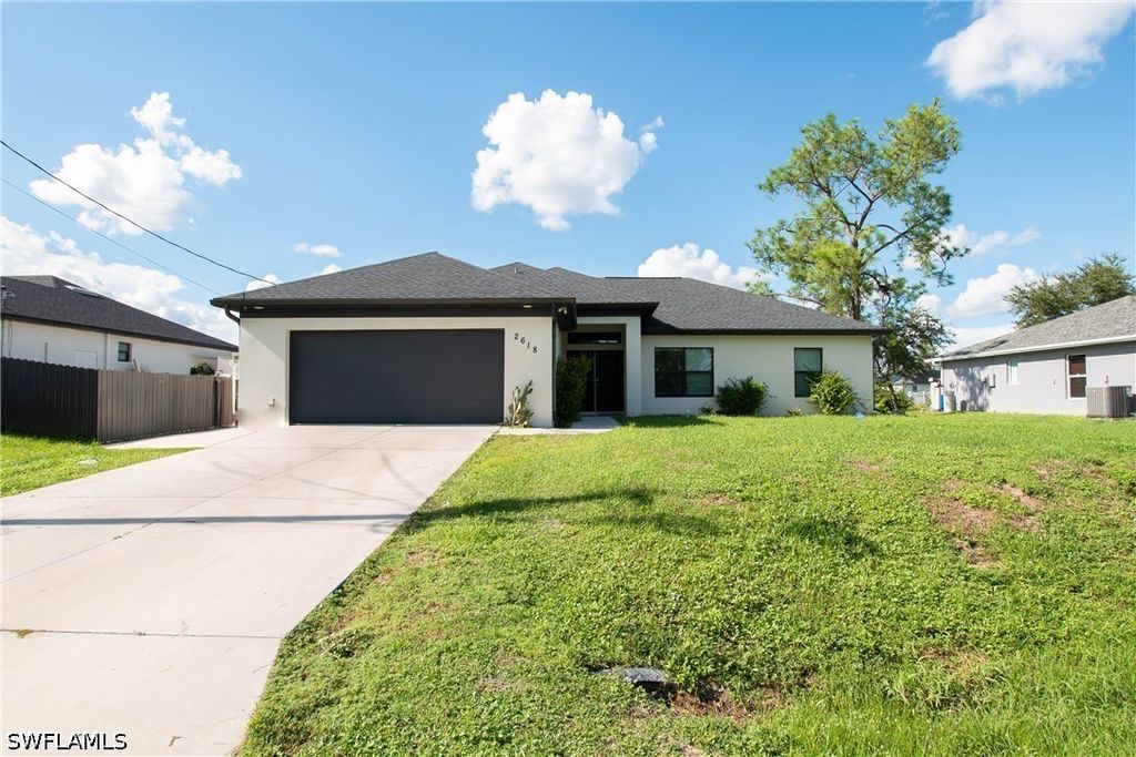 2618 Helen Cir, Lehigh Acres