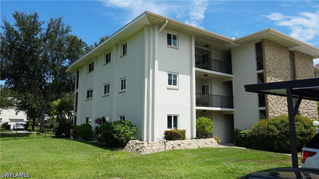 2100 Barkeley Ln 1, Fort Myers