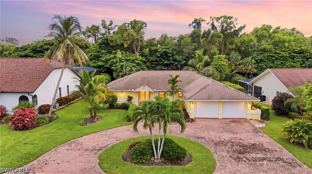 201 Palmetto Dunes Cir, Naples