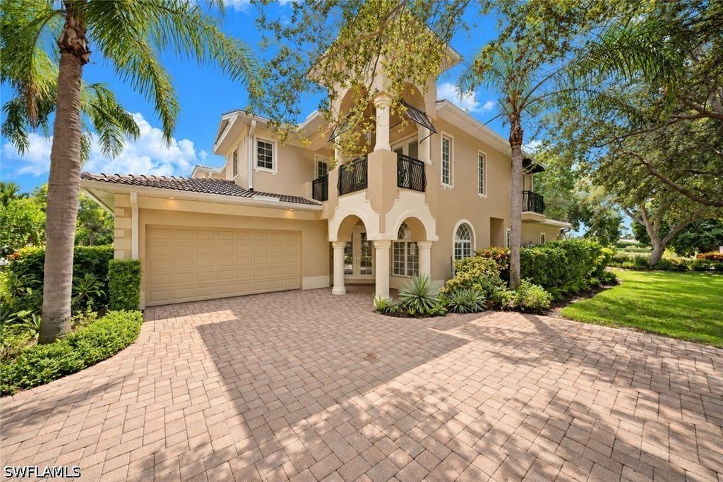 4840 W Boulevard Ct, NAPLES