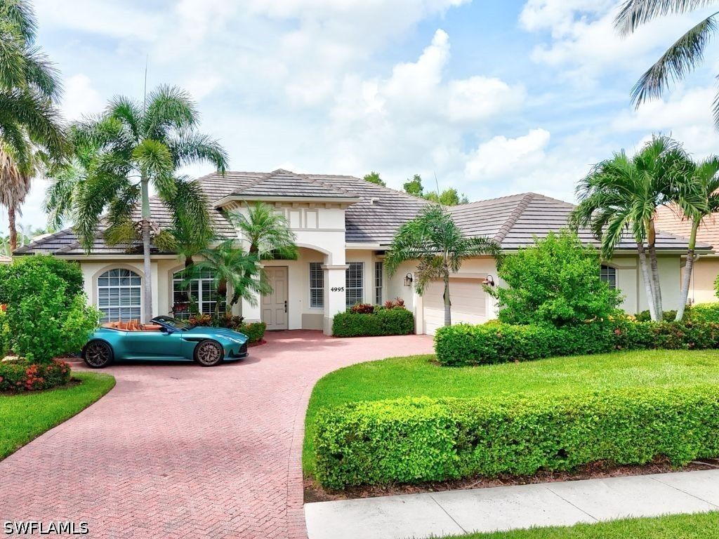 4995 Rustic Oaks Cir, Naples