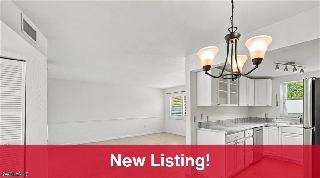 4290 Gulfstream Dr 5, Naples