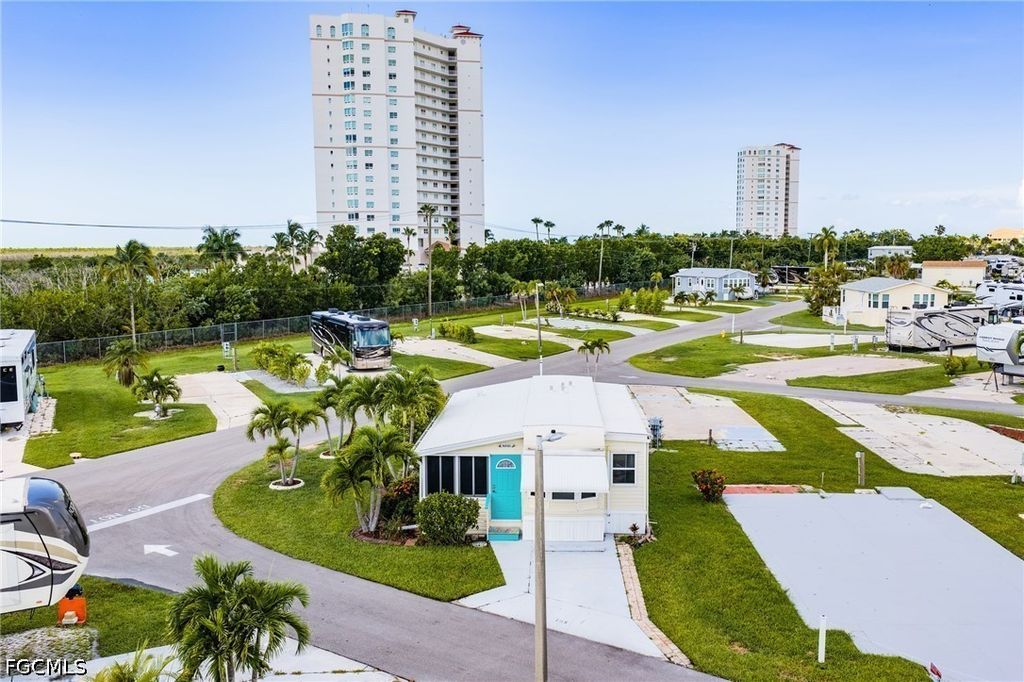 19681 Summerlin Rd 168, FORT MYERS