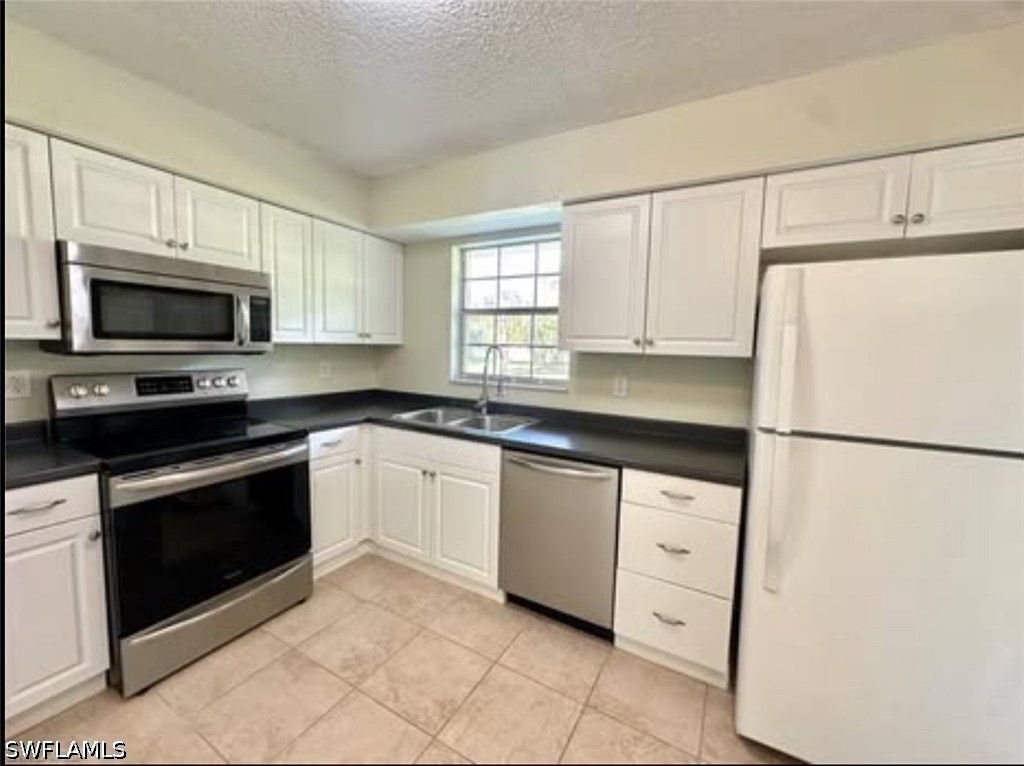 3325 Airport Rd N D3, Naples