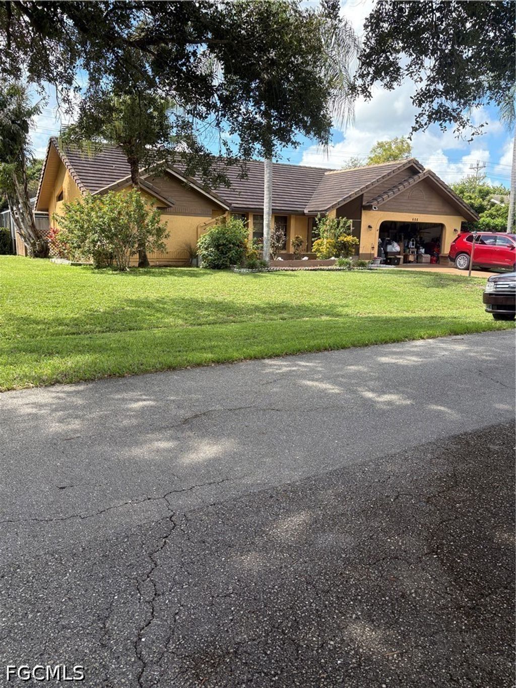 688 Morningmist Ln, LEHIGH ACRES