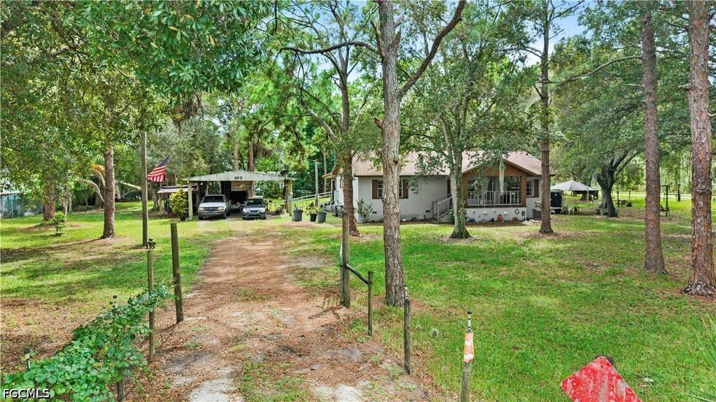800 Woodland Blvd, CLEWISTON