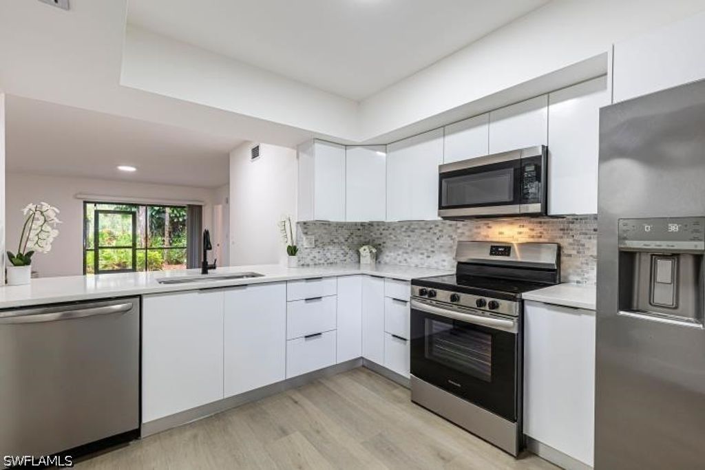 1765 Ctyard Way 103, Naples