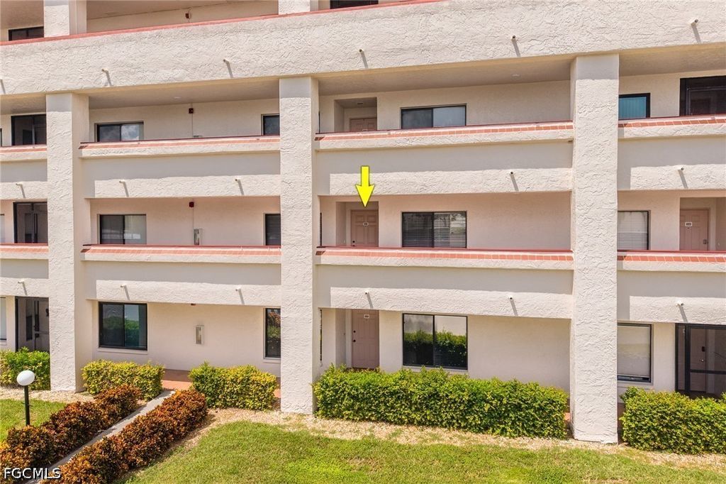 1781 Pebble Beach Dr 211, FORT MYERS
