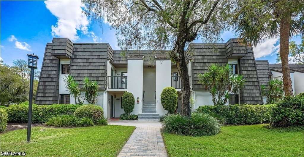 1668 Spoonbill Ln B, Naples