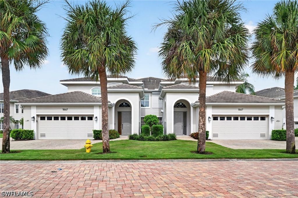 1867 Seville Blvd 411, Naples