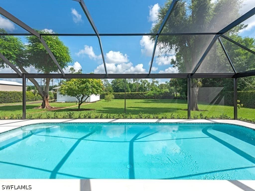 5520 Cynthia Ln, Naples