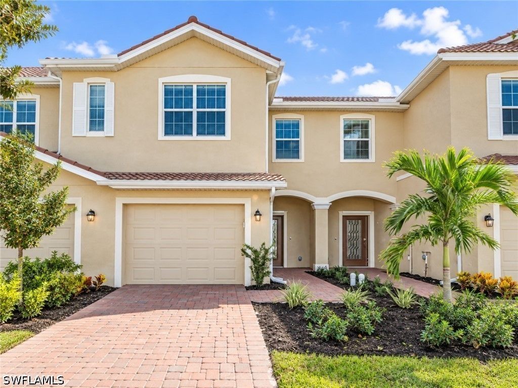 2893 Citrus St, Naples