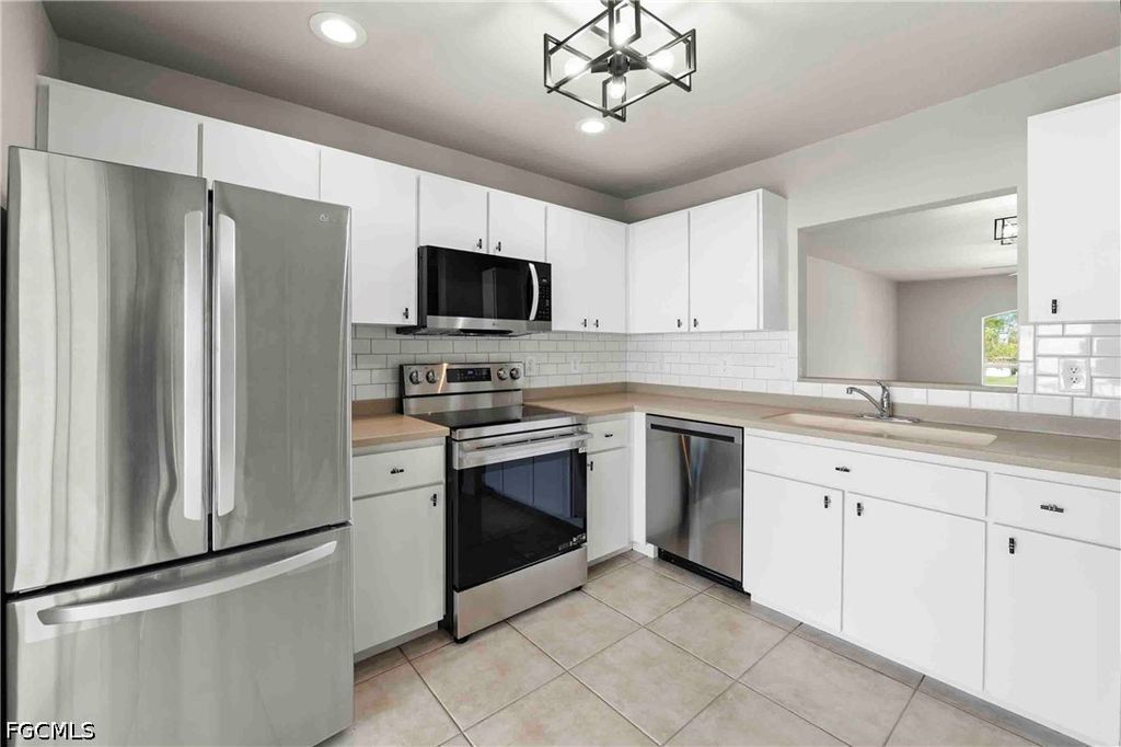 4520 Skyline Blvd 201, Cape Coral