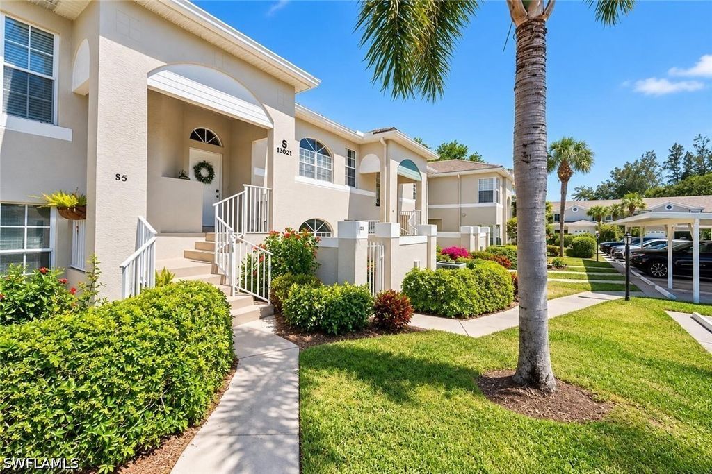 13021 Hamilton Harbour Dr S5, Naples