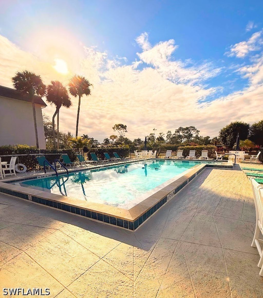 5683 Rattlesnake Hammock Rd A-202, Naples