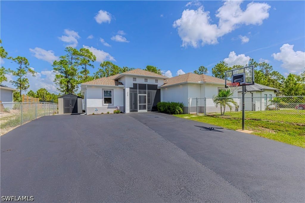 3449 43rd Ave Ne, Naples